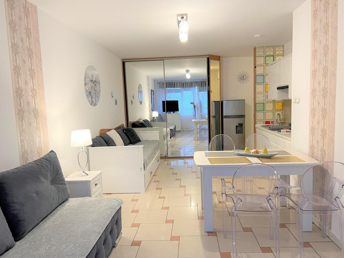Reksor Apartment Kolobrzeg Bagian luar foto
